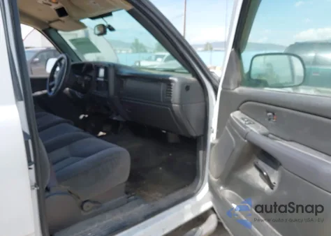 2006 Chevrolet Silverado K1500 из США, поврежденный, VIN 2GCEK19B461283445